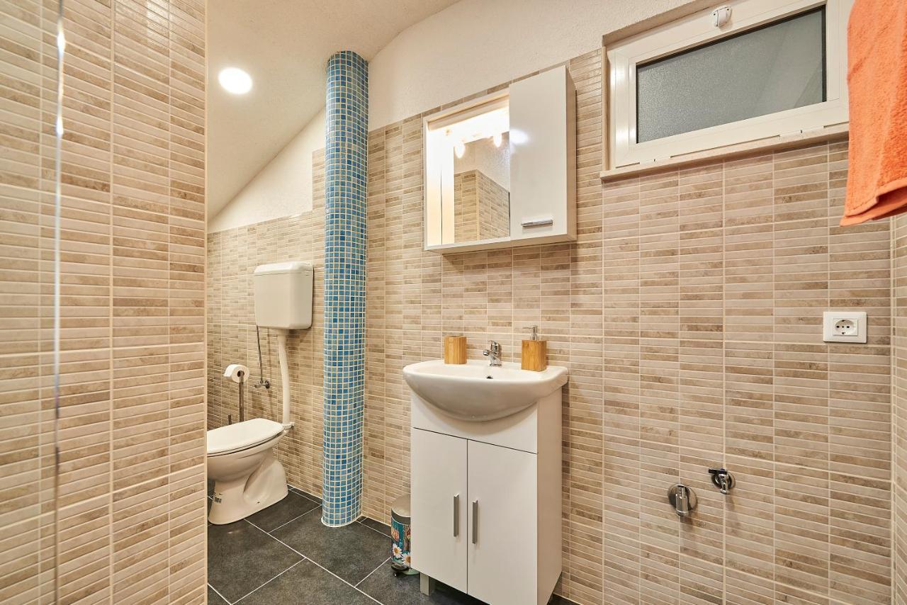 Studio Apartment Bascan Trogir Exterior foto