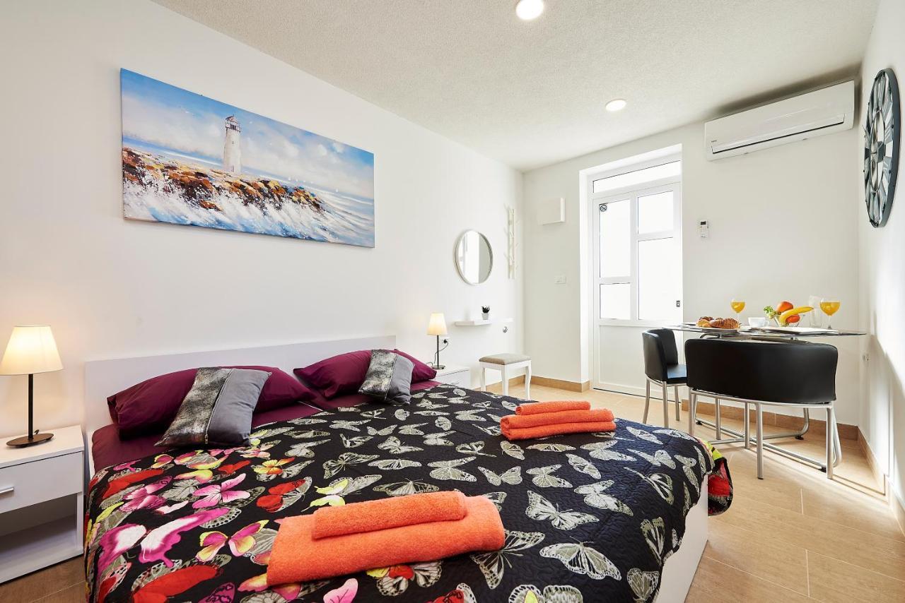 Studio Apartment Bascan Trogir Exterior foto